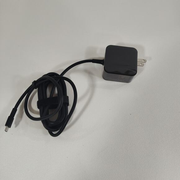 Genuine Asus 45W‎ USB-C Type-C AC Adapter ADP-45EW Y - Picture 1 of 3